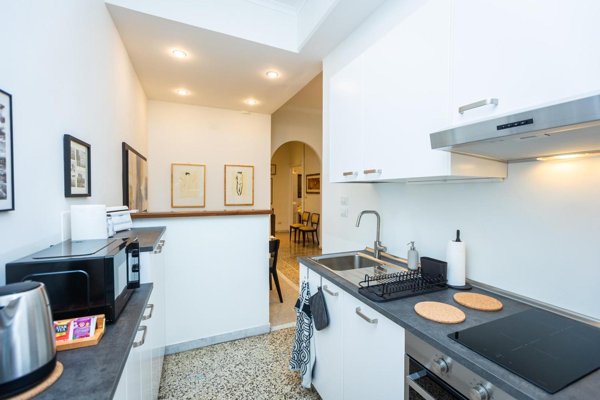 Clodia 5 By In * Roma
